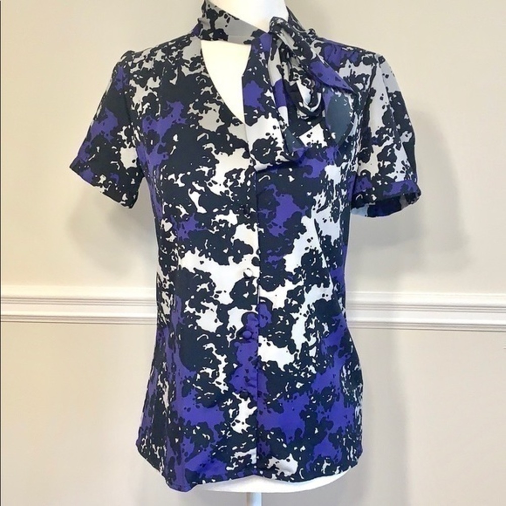 BANANA REPUBLIC Tie Neck Botton Up Blouse S petite